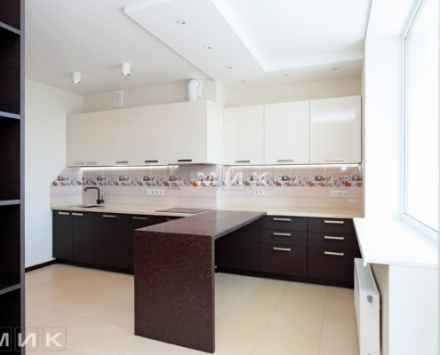 Меблі кухонні з МДФ Фото Меблі кухонні з МДФ із барною стійкою