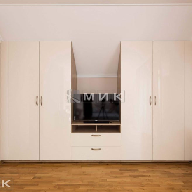 светлые-шкафы-в-мансардном-помещении-225 светлые-шкафы-в-мансардном-помещении-225