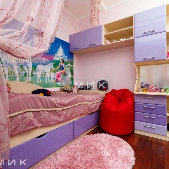 полки-и-шкафчики-сиреневые-для-детской-110 полки-и-шкафчики-сиреневые-для-детской-110