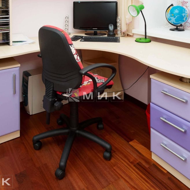 компьютерный-стол-сиреневый-в-детскую-111 компьютерный-стол-сиреневый-в-детскую-111