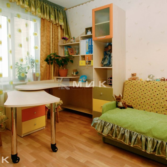 раздвижной-стол-в-детскую-180 раздвижной-стол-в-детскую-180