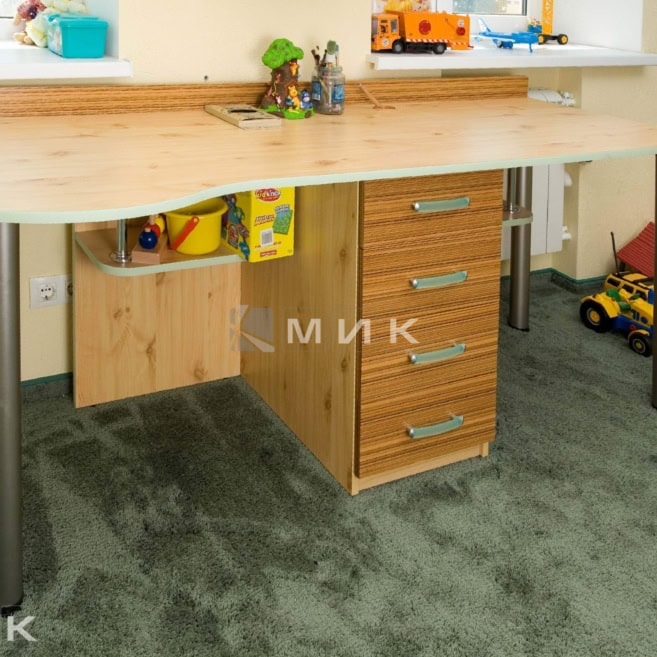 стол-письменный-на-фото-224 стол-письменный-на-фото-224