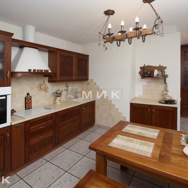 классическая-кухня-из-дуба-3009 классическая-кухня-из-дуба-3009