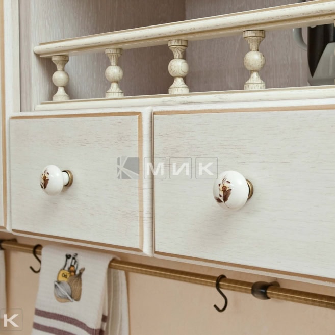 классические-кухни-из-дерева-от-MIK-3094 классические-кухни-из-дерева-от-MIK-3094