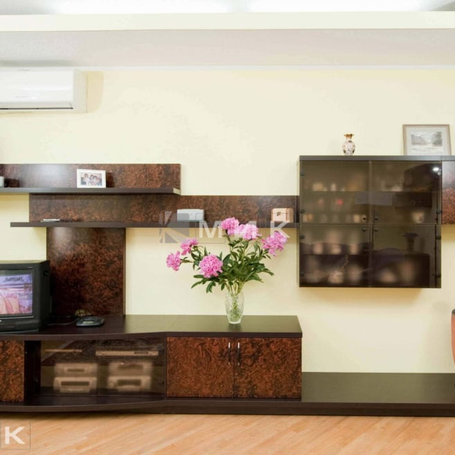 стенка-корень-вяза-52