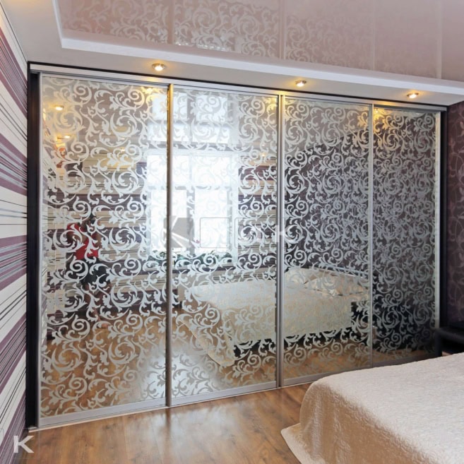 шкаф-купе-с-морозным-орнаментом-126 шкаф-купе-с-морозным-орнаментом-126