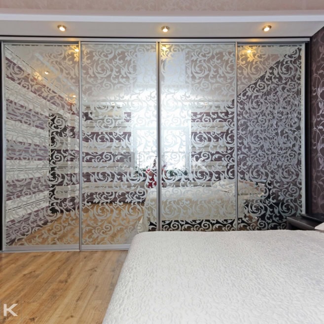 шкаф-купе-с-морозным-орнаментом-127 шкаф-купе-с-морозным-орнаментом-127