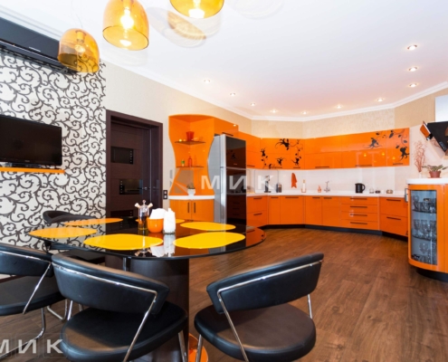 Оранжевая-кухня-пентагон-(Белогородка)-1001
