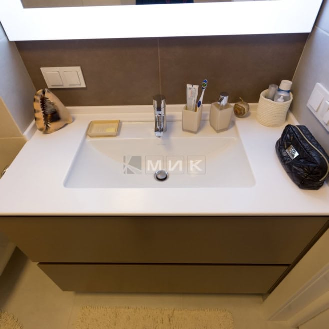 Ванная-комната-с-тумбой-на-трутенко-1008 Ванная-комната-с-тумбой-на-трутенко-1008