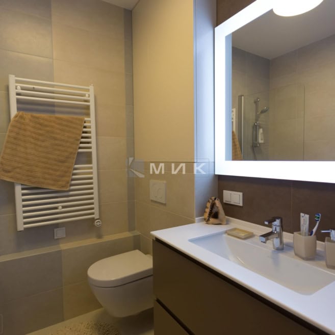 Ванная-комната-с-тумбой-на-трутенко-1009 Ванная-комната-с-тумбой-на-трутенко-1009