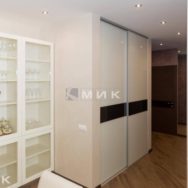 Встроенный-шкаф-с-крашеным-стеклом-(Эрнста)-1002 Встроенный-шкаф-с-крашеным-стеклом-(Эрнста)-1002