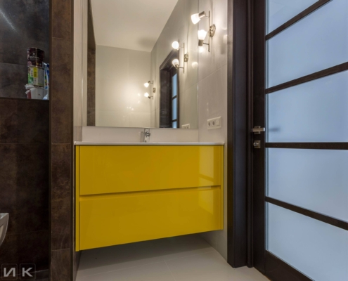Желтая-тумба-под-раковину-в-ванную-комнату-1001 Желтая-тумба-под-раковину-в-ванную-комнату-1001