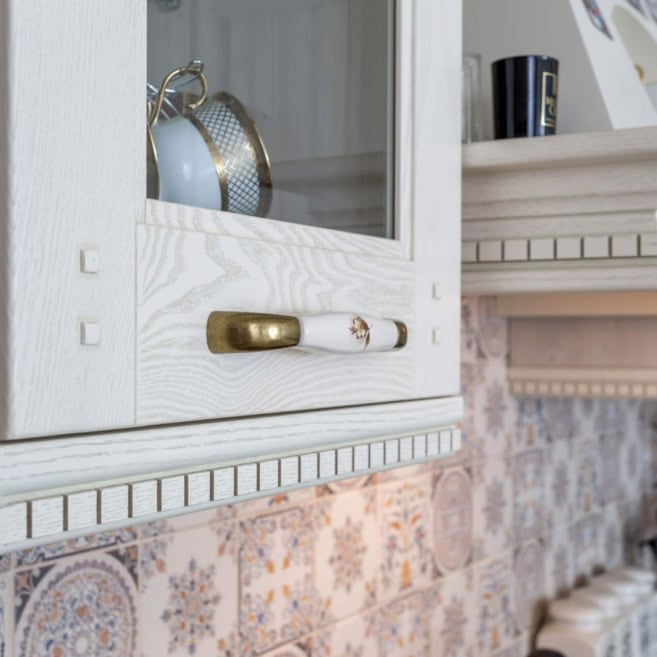 Кухня-классика-карниз нижний-Drewpol-(натуральное-дерево)--1025 Кухня-классика-карниз нижний-Drewpol-(натуральное-дерево)--1025