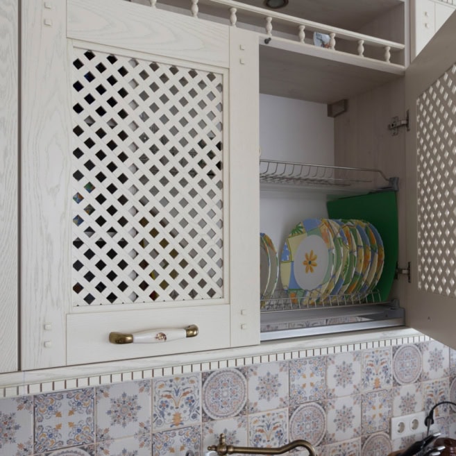 Кухня-классика-сушка-для-посуды-фасад-Drewpol-(натуральное-дерево)--1036 Кухня-классика-сушка-для-посуды-фасад-Drewpol-(натуральное-дерево)--1036