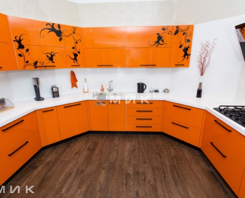 Оранжевая-кухня-пентагон-(Белогородка)-1005