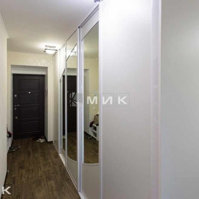 Шкаф-купе-с-зеркалом-(Сверстюка)-1000 Шкаф-купе-с-зеркалом-(Сверстюка)-1000