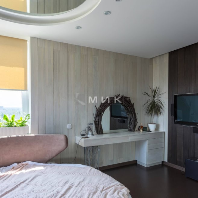 косметический столик-в спальне косметический столик-в спальне