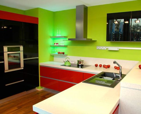 зелёно-красная-кухня