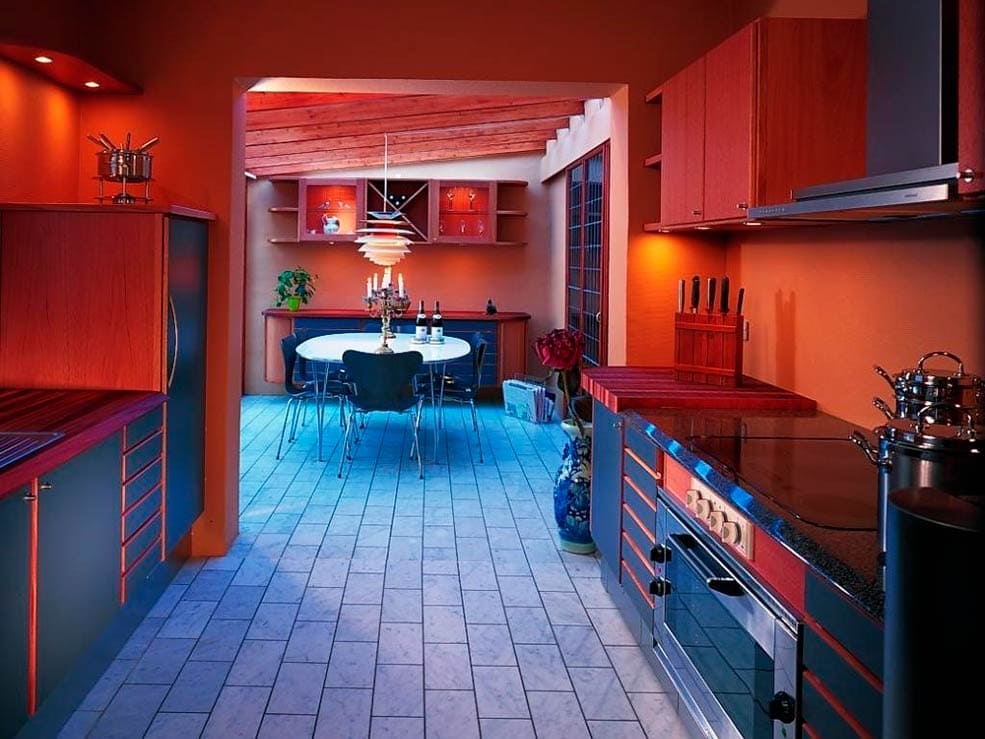 красно-синяя-кухня