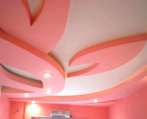 розовый-потолок