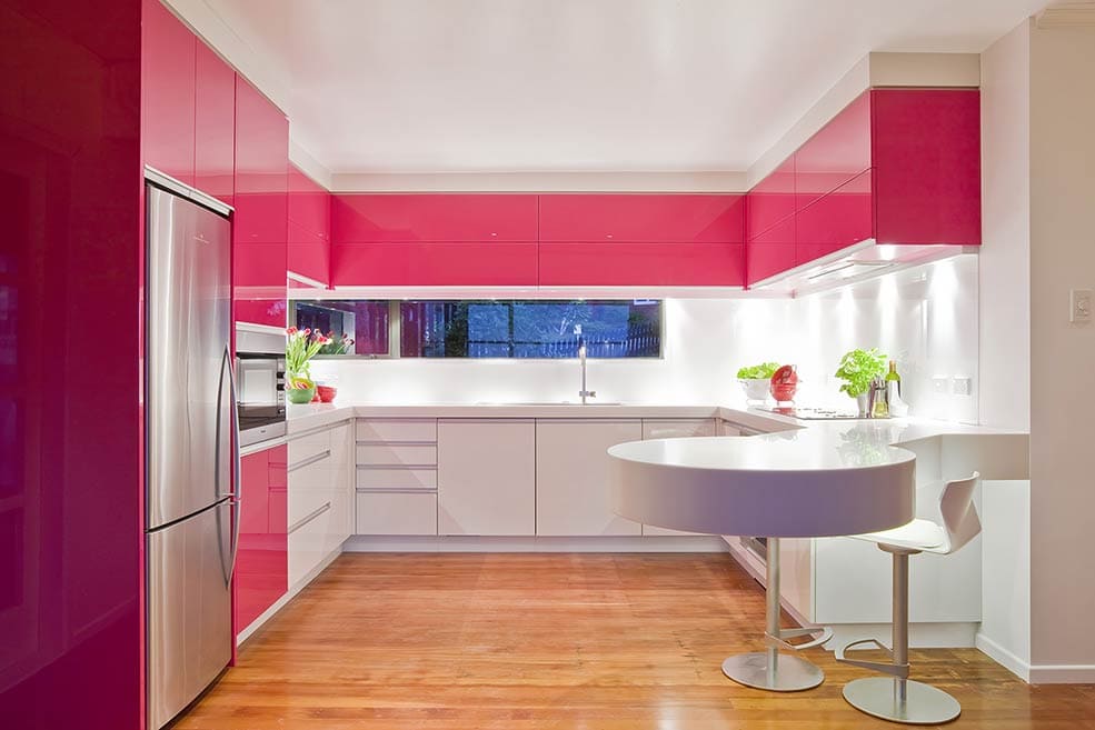 розово-белая-кухня