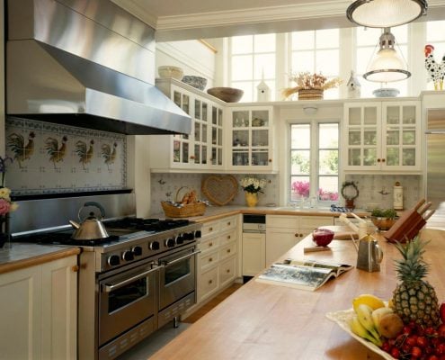 кухонный-гарнитур-в-классическом-стиле