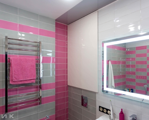 встроенный шкаф в розовую-ванную-комнату--1005