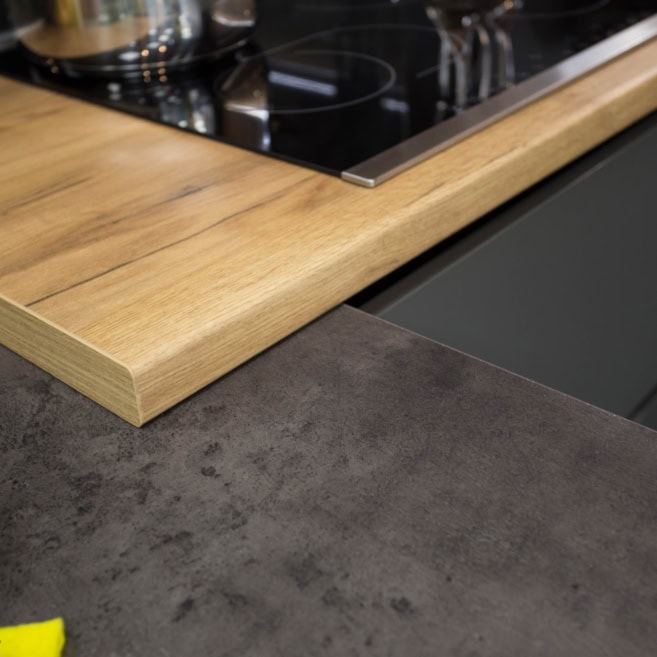 Сочетание столешниц, бетон и дерево д Сочетание столешниц, бетон и дерево д