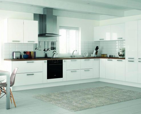 угловая-кухня-в-белых-тонах