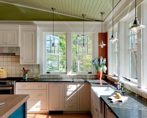 угловая-кухня-в-частном-доме