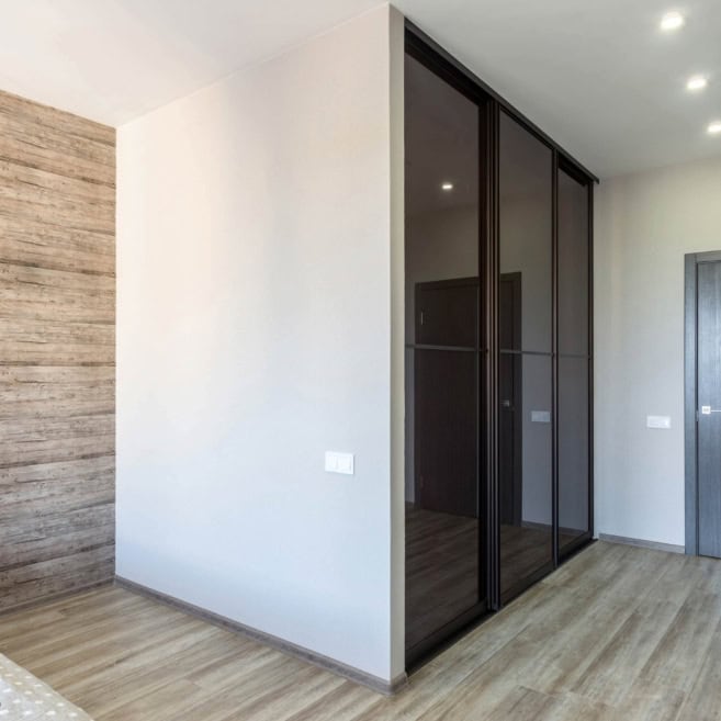 Гардеробная-комната-в-спальне-1000 Гардеробная-комната-в-спальне-1000