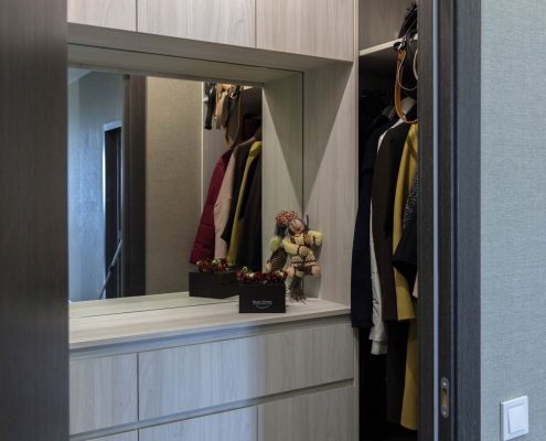 Маленькая-гардеробная-в-коридоре-1002 Маленькая-гардеробная-в-коридоре-1002