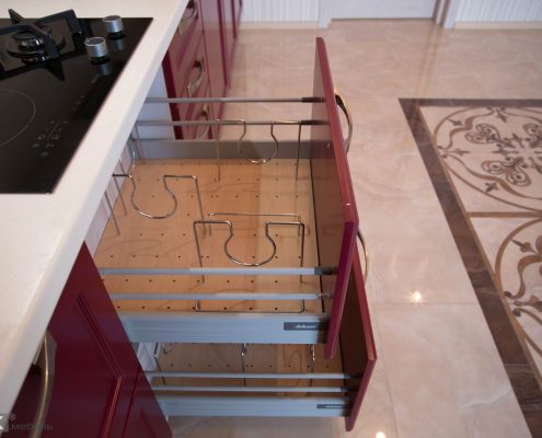 Органайзер в кухне-бордо Органайзер в кухне-бордо