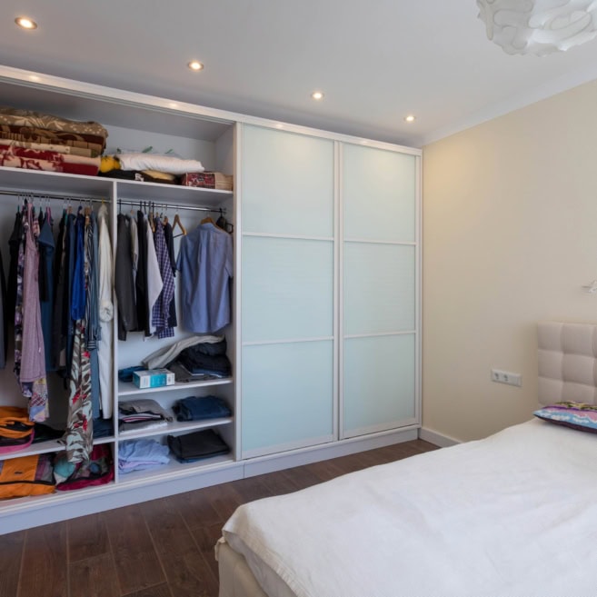 шкаф-купе-в-спальне-для одежды-1003 шкаф-купе-в-спальне-для одежды-1003