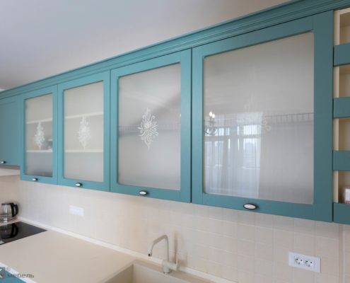 Кухня-МДФ-пленка-со-стеклом-1005