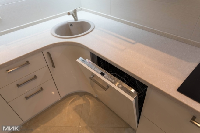 Кухня-бежевый-глянец-посудомоечная машина Кухня-бежевый-глянец-посудомоечная машина