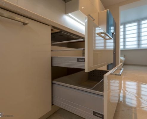 Кухня-бежевый-глянец-ящики Кухня-бежевый-глянец-ящики