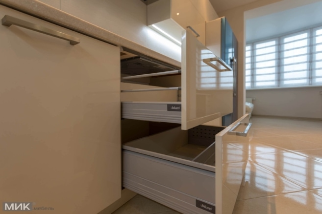 Кухня-бежевый-глянец-ящики Кухня-бежевый-глянец-ящики