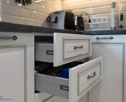 Ящики на кухне МДФ с патиной