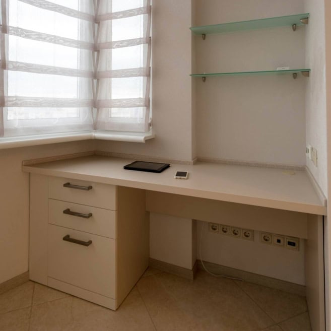 Стол-на-балкон-из-ДСП-1001 Стол-на-балкон-из-ДСП-1001