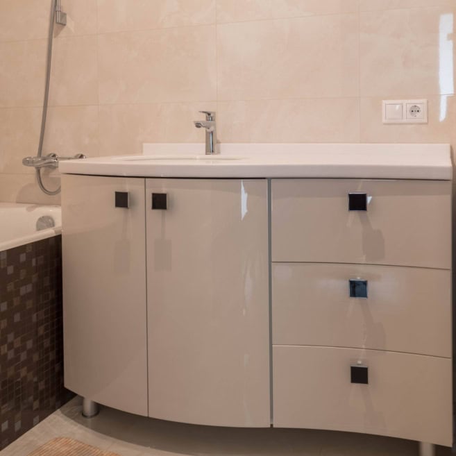 Тумба-с-гнутыми-МДФ-фасадами-в-Ванную-комнату-1000 Тумба-с-гнутыми-МДФ-фасадами-в-Ванную-комнату-1000