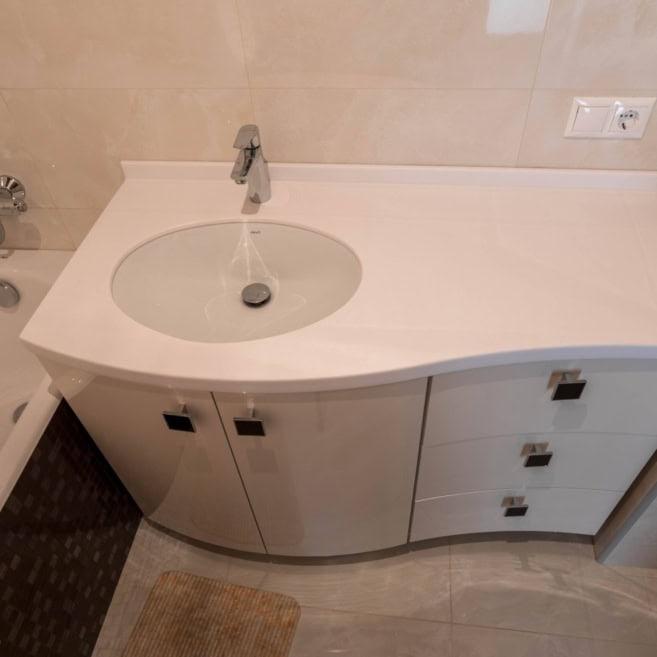 Тумба-с-гнутыми-МДФ-фасадами-в-Ванную-комнату-1001 Тумба-с-гнутыми-МДФ-фасадами-в-Ванную-комнату-1001