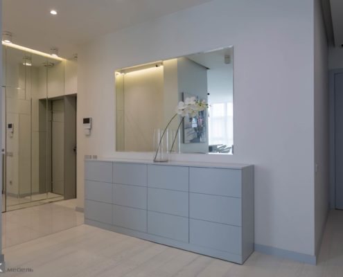 Тумба-в-холл-прихожей-с-МДФ-фасадами-1000 Тумба-в-холл-прихожей-с-МДФ-фасадами-1000