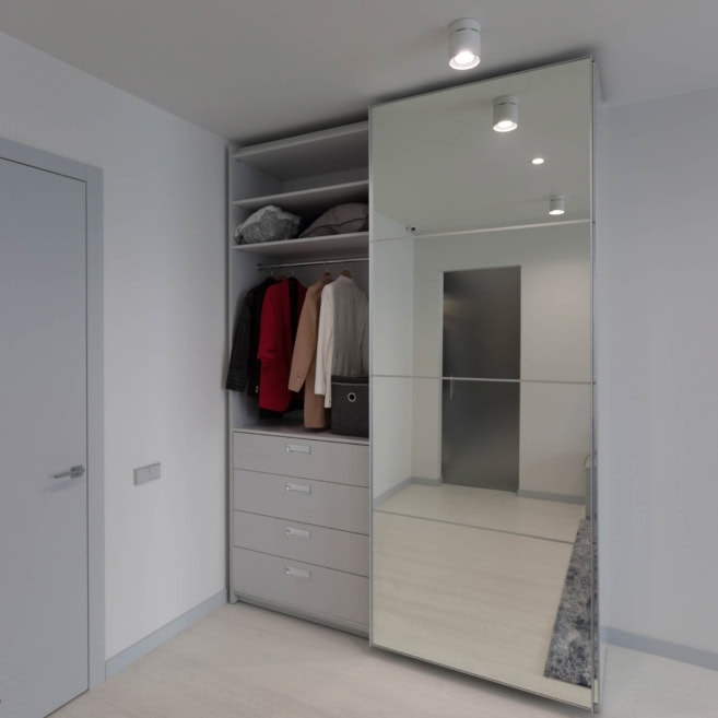 Зеркальный-шкаф-купе Зеркальный-шкаф-купе