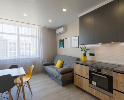 Кухня-студия-в-маленькой квартире