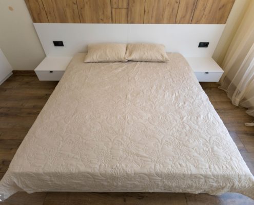 Белая кровать из ДСП Белая кровать из ДСП