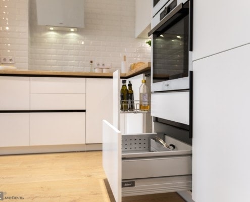 17-Ящики Blum в белой кухне
