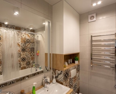 2-шкаф в ванной комнате из белого МДФ