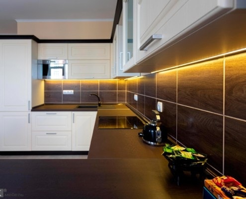 Кухня-МДФ-с-наружным-углом-и подсветкой