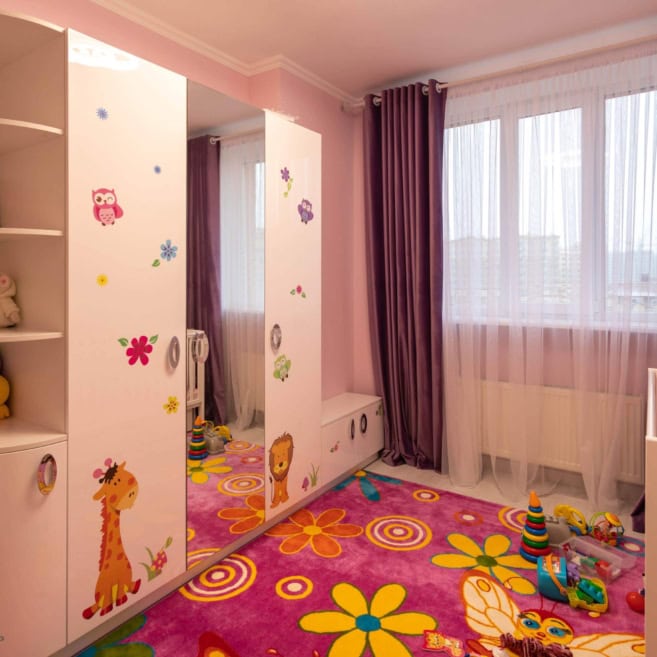 Шкаф в детскую с наклейками Детская мебель МДФ с наклейками